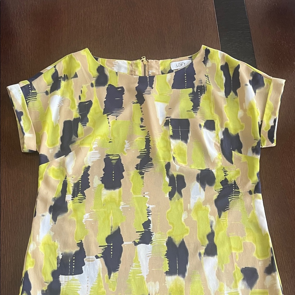 LOFT Women's Abstract Print Blouse - Lime and Grey. Size S